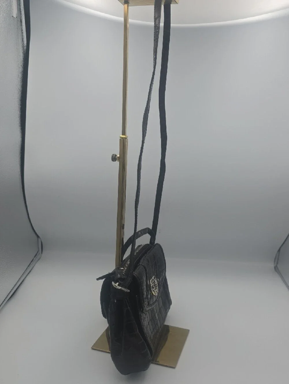 Brighton Black/Dark Brown Croc-Embossed Crossbody W/ Heart Accent/Silver (EUC)🩶